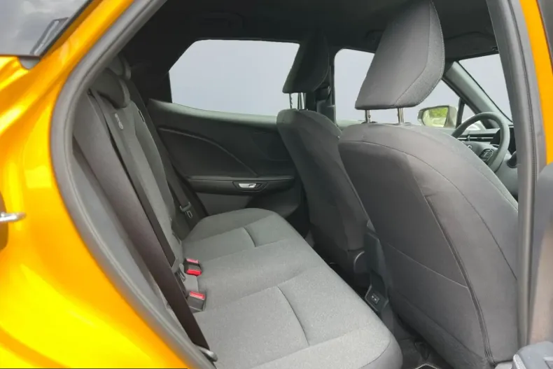 Lexus LBX din 2025 cu 12.621 km - oferta LEX237150 - foto 15