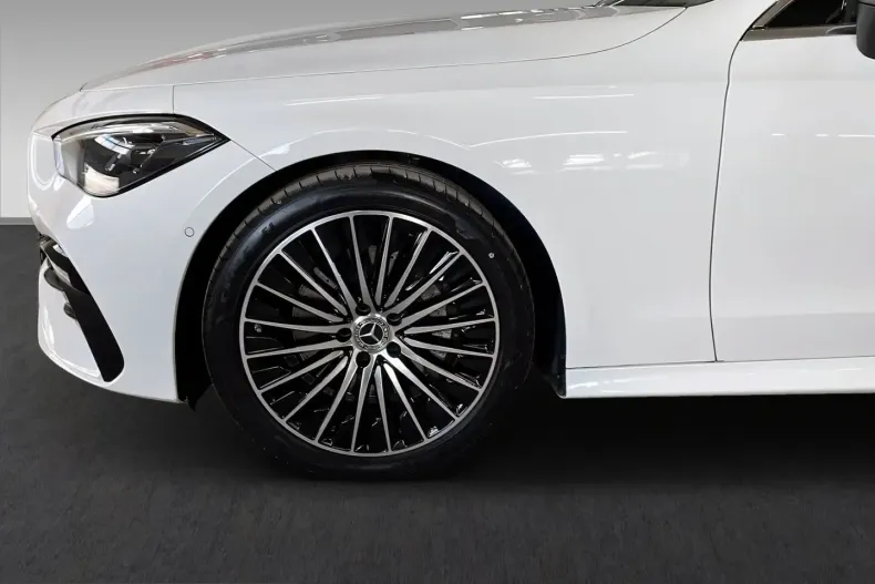 Mercedes-Benz CLE 200 (Clasa CLE) din 2025 cu 27.420 km - oferta MER237152 - foto 4