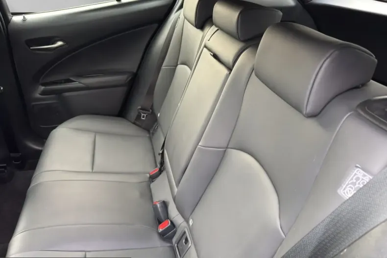 Lexus UX din 2023 cu 35.667 km - oferta LEX237153 - foto 16