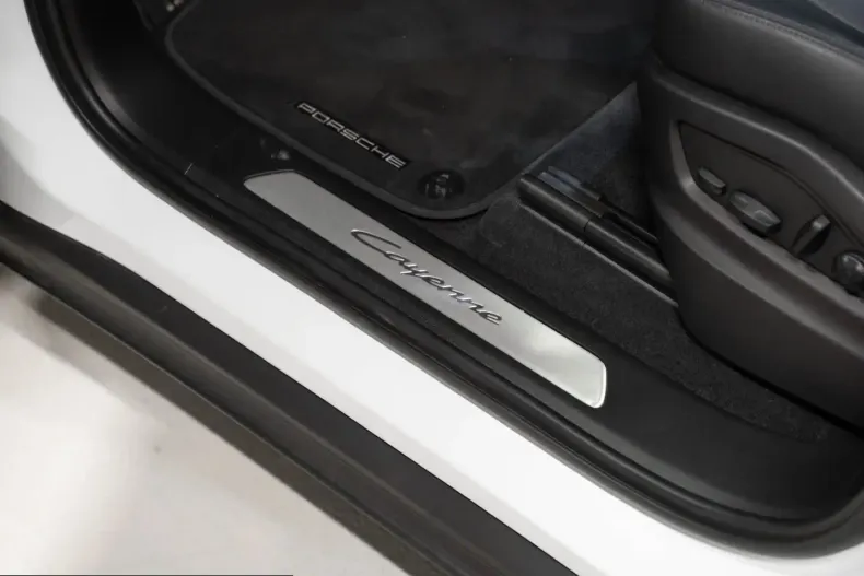 Porsche Cayenne din 2023 cu 11.300 km - oferta POR237156 - foto 20
