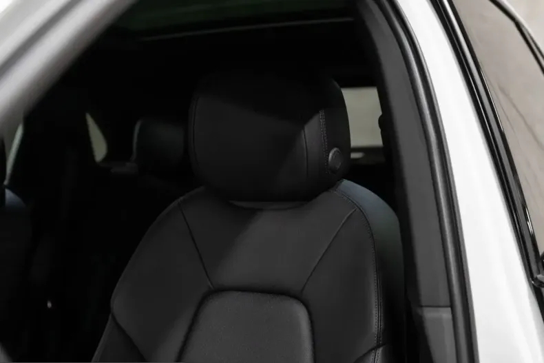 Porsche Cayenne din 2023 cu 11.300 km - oferta POR237156 - foto 32