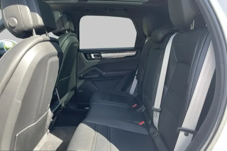 Porsche Cayenne din 2022 cu 45.853 km - oferta POR237167 - foto 8