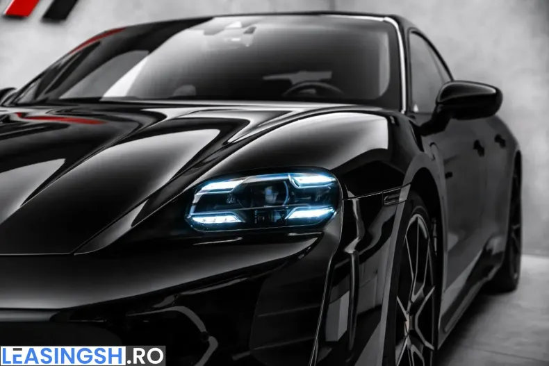 Porsche Taycan din 2023 cu 33.000 km - oferta POR237171 - foto 8