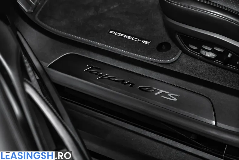 Porsche Taycan din 2023 cu 33.000 km - oferta POR237171 - foto 20
