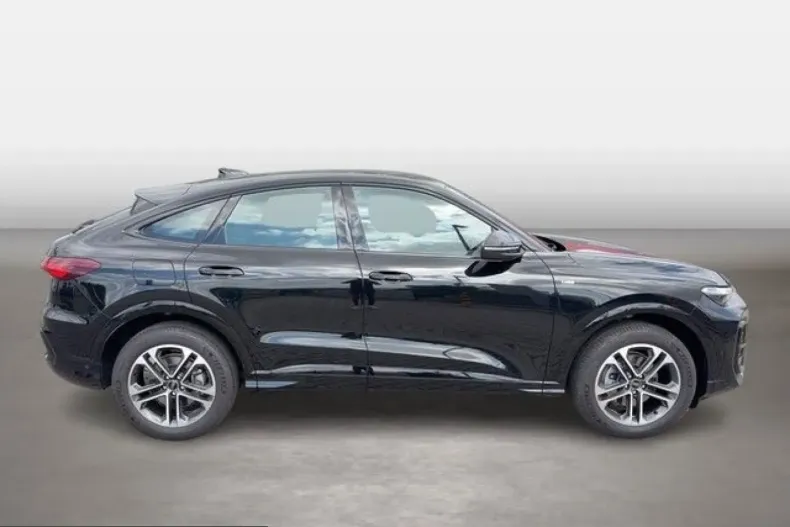 Audi Q5 din 2025 cu 10.529 km - oferta AUD237176 - foto 6