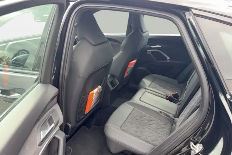 Audi Q5 din 2025 cu 10.529 km - oferta AUD237176 - foto 11