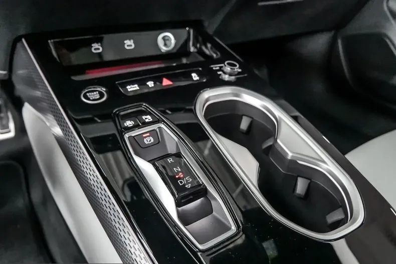 Audi A6 din 2025 cu 12.000 km - oferta AUD237181 - foto 23