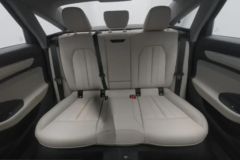 Audi A6 din 2025 cu 8.000 km - oferta AUD237184 - foto 4