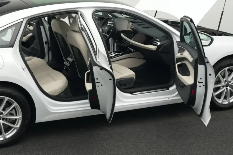 Audi A6 din 2025 cu 8.000 km - oferta AUD237184 - foto 31