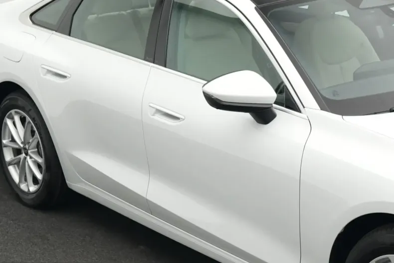 Audi A6 din 2025 cu 8.000 km - oferta AUD237184 - foto 36