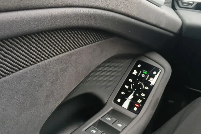 Audi A6 din 2025 cu 16.900 km - oferta AUD237188 - foto 9