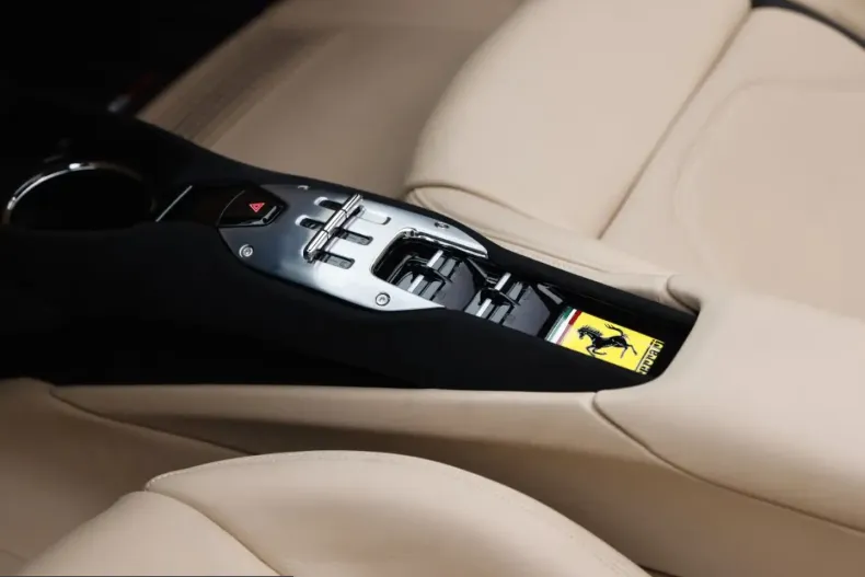 Ferrari 296 GTS din 2023 cu 4.300 km - oferta FER237198 - foto 16