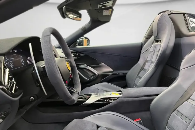 Ferrari 12Cilindri din 2025 cu 3.030 km - oferta FER237200 - foto 6