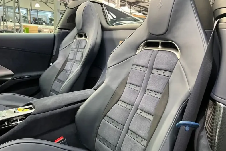 Ferrari 12Cilindri din 2025 cu 3.030 km - oferta FER237200 - foto 14