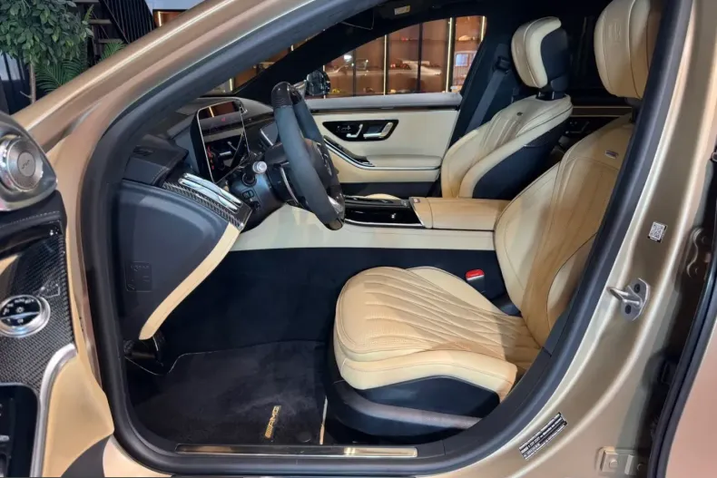 Mercedes-Benz S 63 AMG (Clasa S) din 2024 cu 25.331 km - oferta MER237217 - foto 2