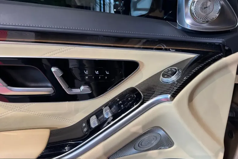 Mercedes-Benz S 63 AMG (Clasa S) din 2024 cu 25.331 km - oferta MER237217 - foto 19