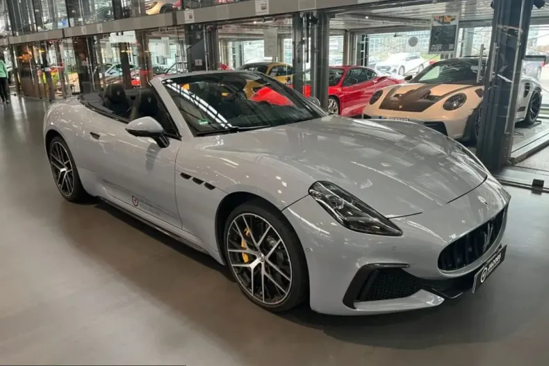 Maserati GranCabrio din 2024 cu 12.540 km - oferta MAS237245 - foto 13