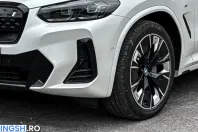 BMW iX3 (Seria X) din 2024 cu 44.400 km - oferta BMW237258 - foto 3