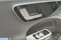 Mercedes-Benz E 220 (Clasa E) din 2025 cu 29.983 km - oferta MER237262 - foto 12
