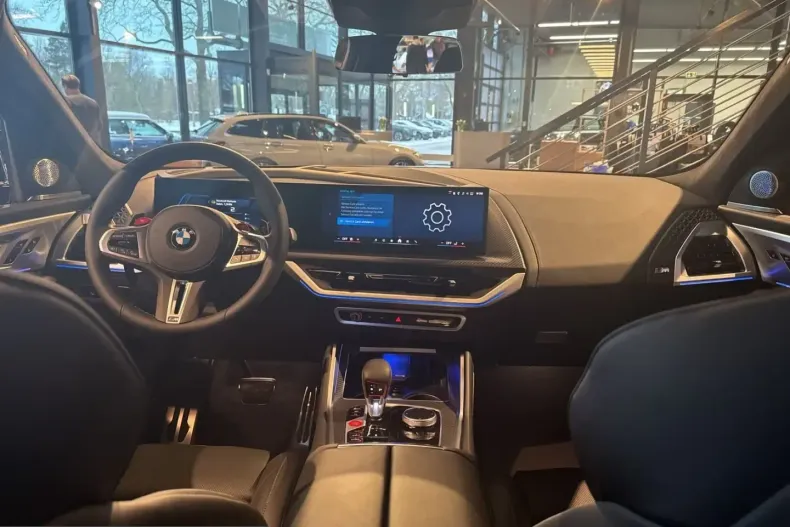 BMW XM (Seria X) din 2026 cu 51 km - oferta BMW237284 - foto 8