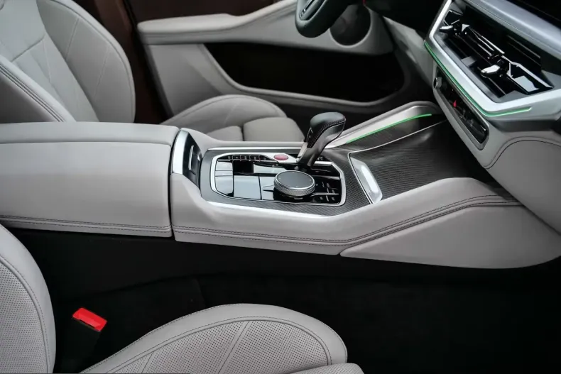 BMW XM (Seria X) din 2026 cu 51 km - oferta BMW237285 - foto 13
