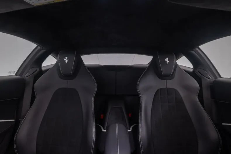 Ferrari Roma din 2021 cu 1.300 km - oferta FER237286 - foto 10