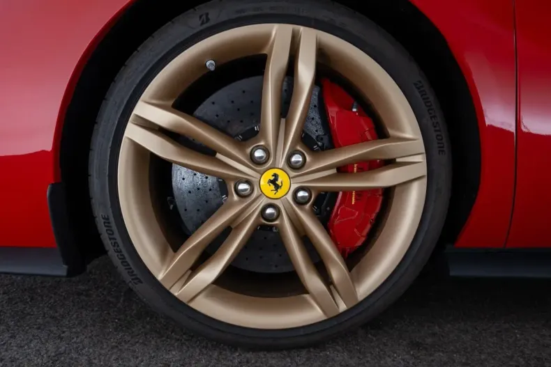 Ferrari 296 GTB din 2023 cu 6.000 km - oferta FER237294 - foto 12
