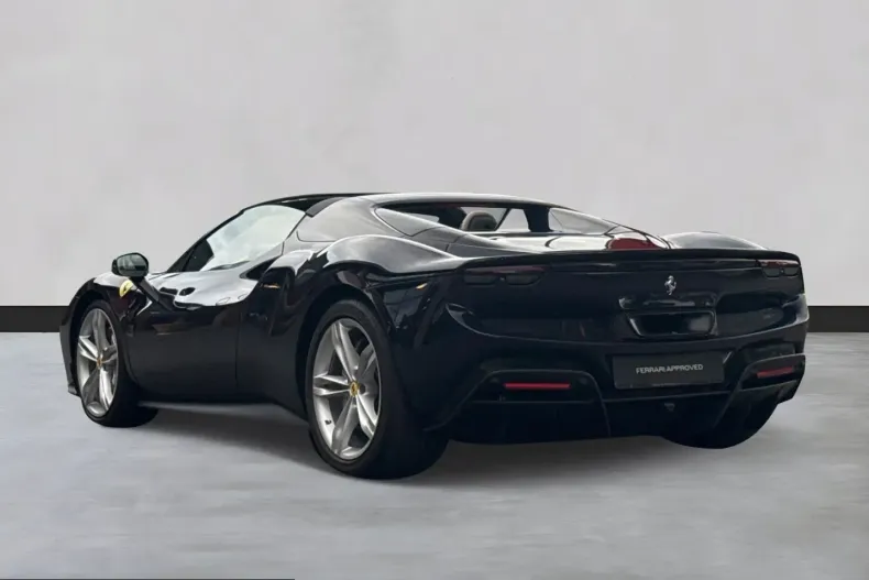 Ferrari 296 GTS din 2024 cu 12.300 km - oferta FER237302 - foto 9