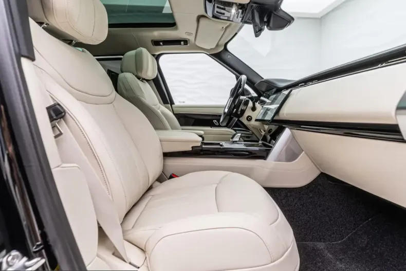 Land Rover Range Rover din 2026 cu 51 km - oferta LAN237308 - foto 13
