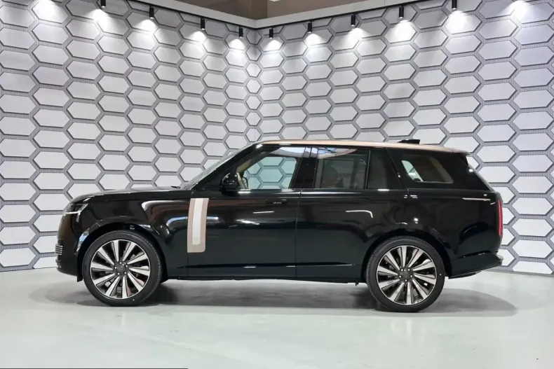 Land Rover Range Rover din 2026 cu 51 km - oferta LAN237324 - foto 1