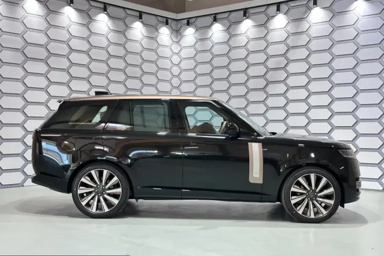 Land Rover Range Rover din 2026 cu 51 km - oferta LAN237324 - foto 2