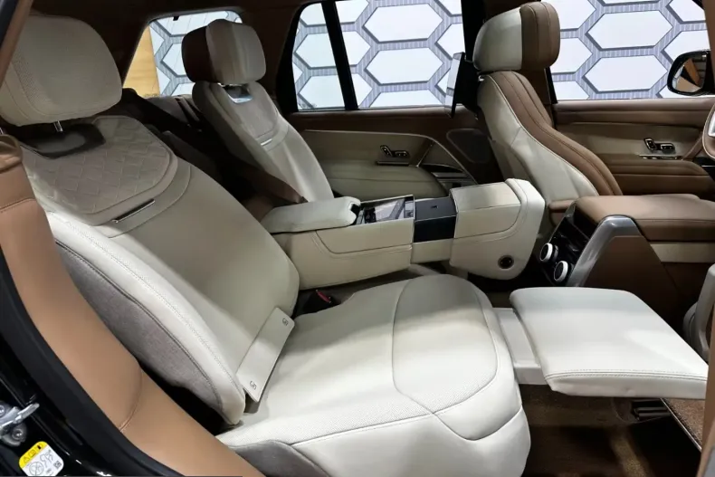 Land Rover Range Rover din 2026 cu 51 km - oferta LAN237324 - foto 17