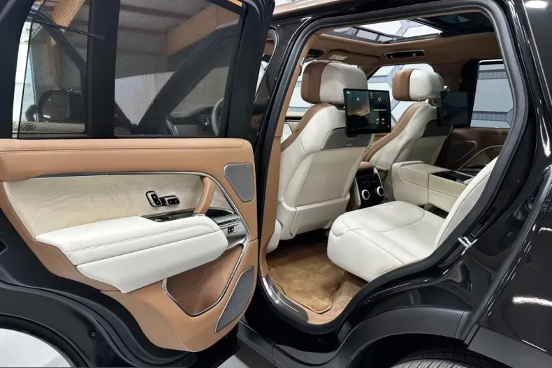Land Rover Range Rover din 2026 cu 51 km - oferta LAN237324 - foto 19