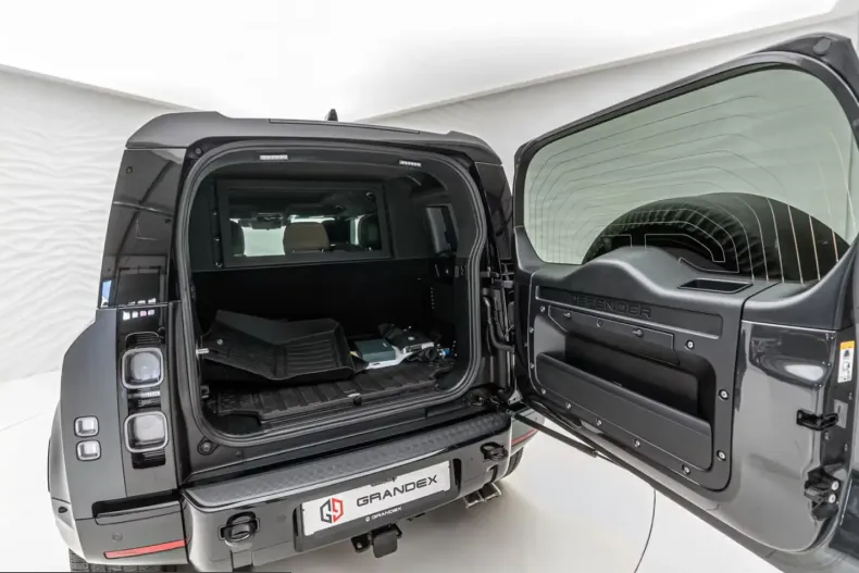 Land Rover Defender din 2026 cu 51 km - oferta LAN237325 - foto 13