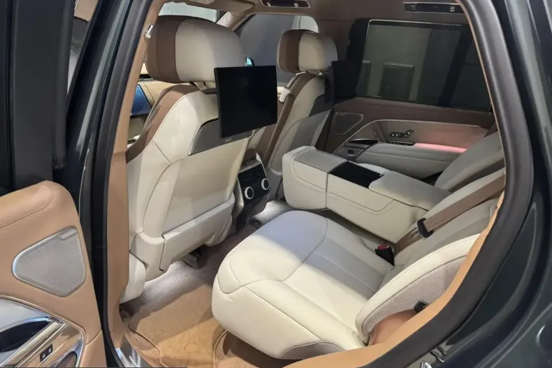 Land Rover Range Rover din 2026 cu 51 km - oferta LAN237327 - foto 3