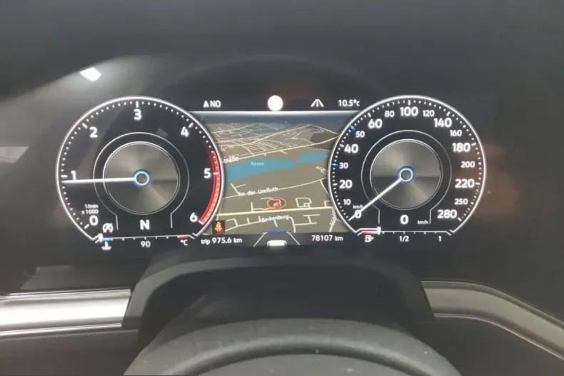 Volkswagen Touareg din 2023 cu 78.000 km - oferta VOL237331 - foto 6