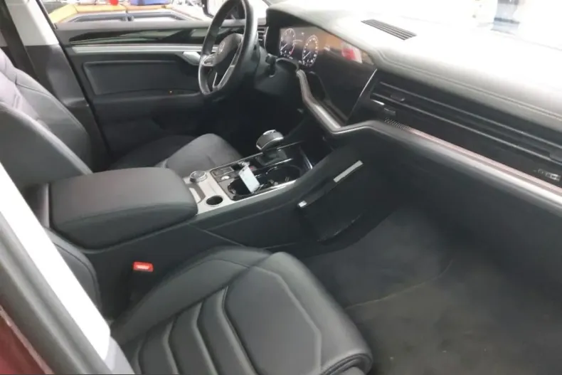Volkswagen Touareg din 2023 cu 78.000 km - oferta VOL237331 - foto 8