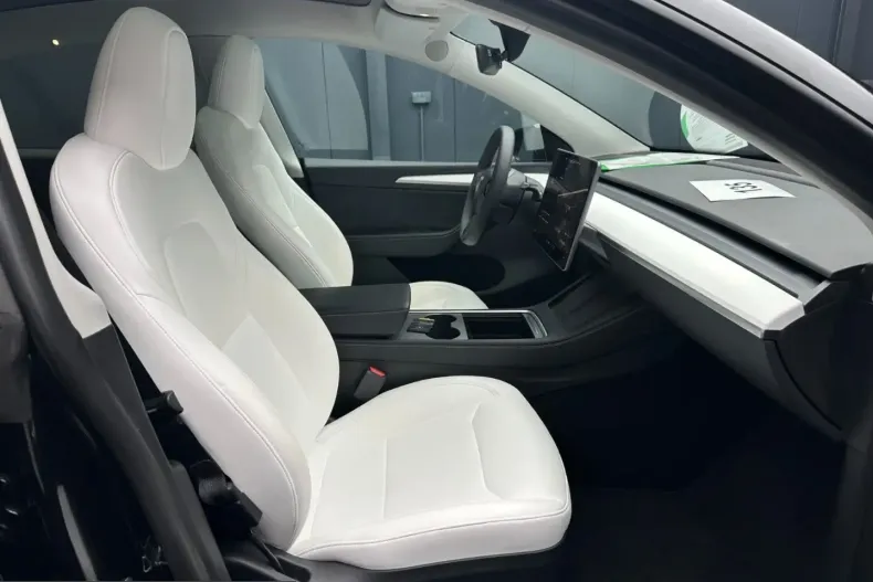 Tesla Model Y din 2024 cu 35.000 km - oferta TES237333 - foto 11