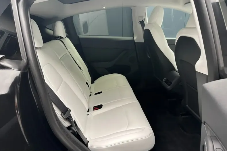 Tesla Model Y din 2024 cu 35.000 km - oferta TES237333 - foto 30