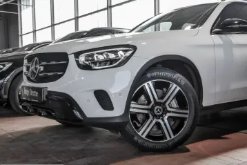 Mercedes-Benz GLC 300 din 2022 - oferta MER237338