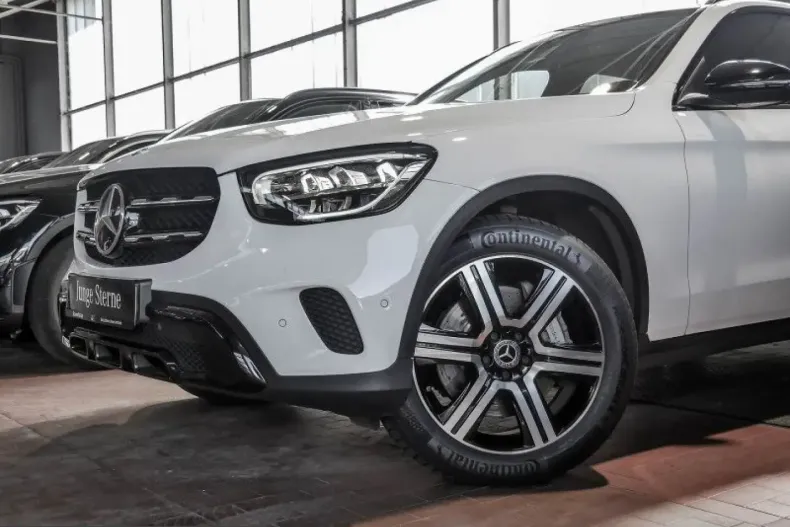 Mercedes-Benz GLC 300 (Clasa GLC) din 2022 cu 88.354 km - oferta MER237338 - foto 1