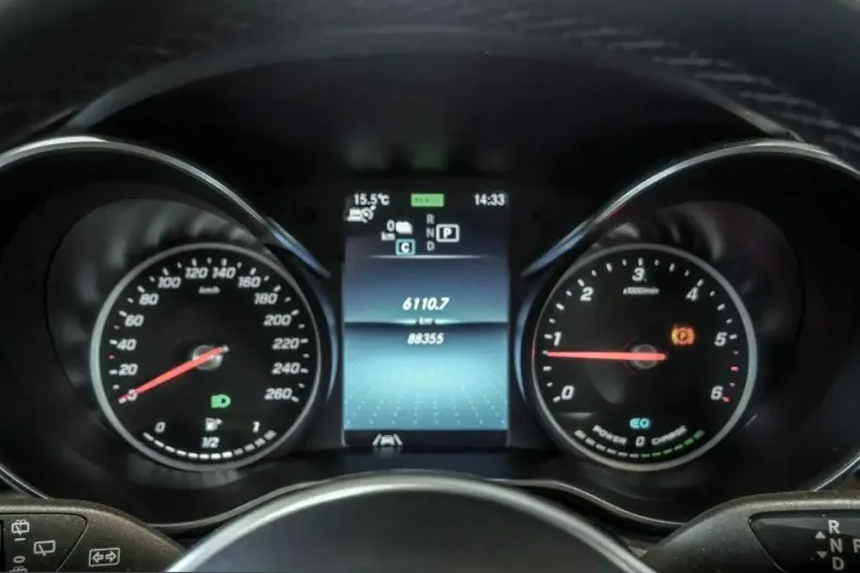 Mercedes-Benz GLC 300 (Clasa GLC) din 2022 cu 88.354 km - oferta MER237338 - foto 19