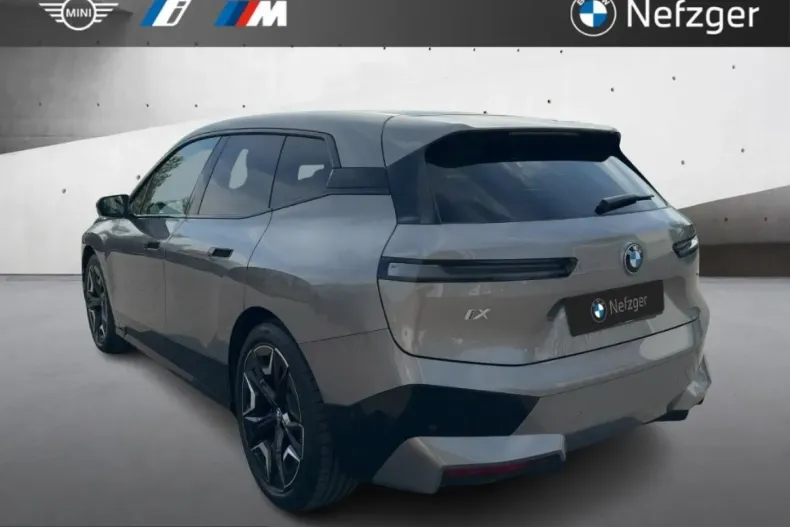 BMW iX din 2025 cu 9.850 km - oferta BMW237340 - foto 3