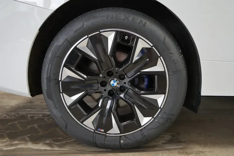 BMW iX din 2025 cu 12.900 km - oferta BMW237341 - foto 6