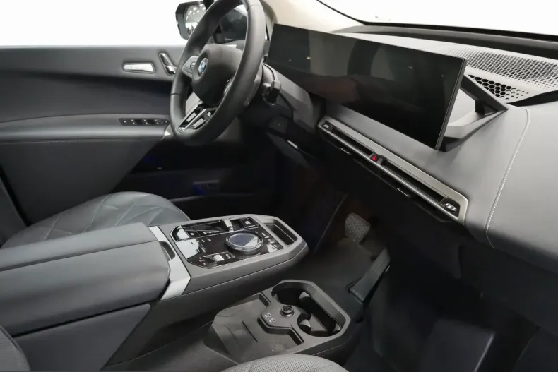 BMW iX din 2025 cu 46.005 km - oferta BMW237342 - foto 6