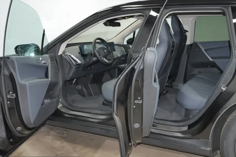 BMW iX din 2025 cu 46.005 km - oferta BMW237342 - foto 8