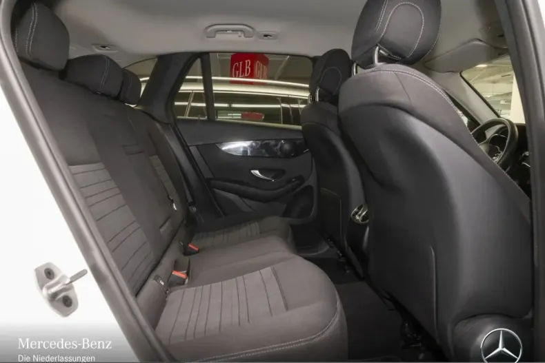 Mercedes-Benz GLC 300 (Clasa GLC) din 2022 cu 63.812 km - oferta MER237348 - foto 9