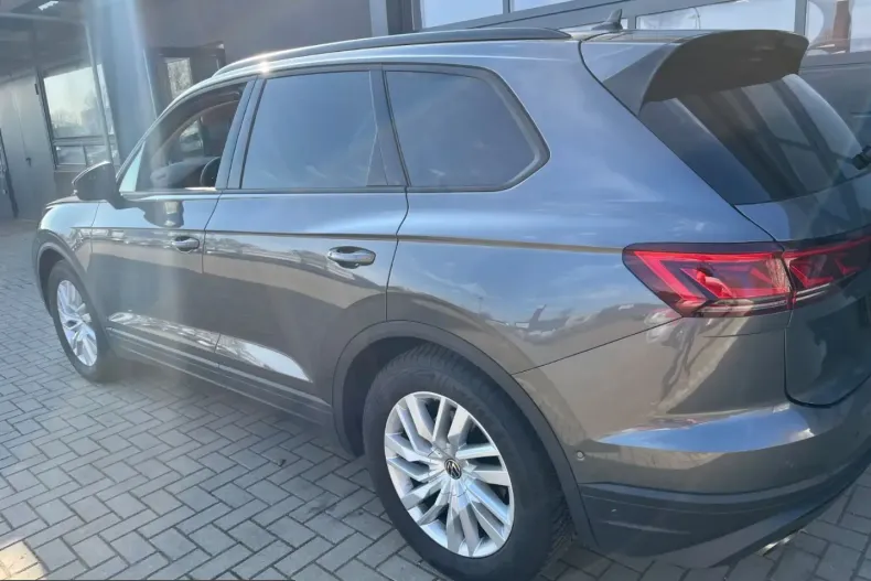 Volkswagen Touareg din 2025 cu 25.500 km - oferta VOL237350 - foto 6