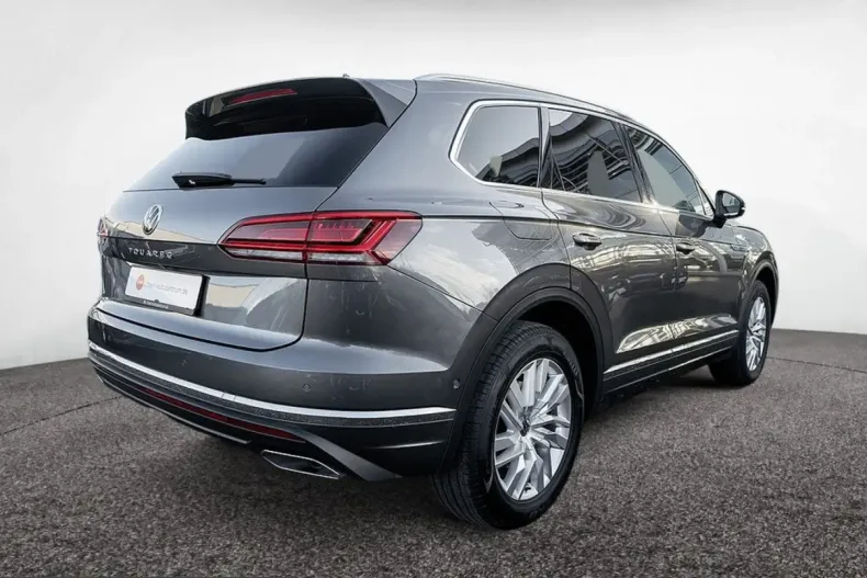 Volkswagen Touareg din 2021 cu 25.979 km - oferta VOL237352 - foto 2