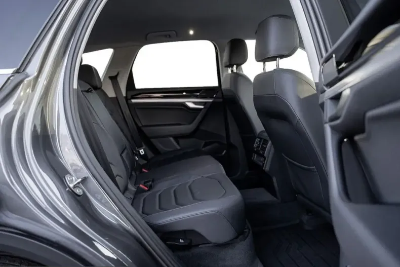 Volkswagen Touareg din 2021 cu 25.979 km - oferta VOL237352 - foto 5